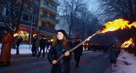 С факелно шествие бе отбелязан празникът на Разград