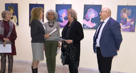 Изложба на гюргевска художничка Петра Шербанеску в русенския Екомузей разказва за тайните на женската душа /галерия/