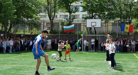 Лицей-хранилище на българщината в Молдова, сбъдна мечта с щедро дарение от ротарианци