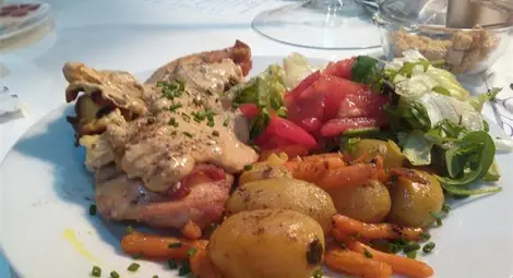 Искра Фидосова върти черпака в собствен ресторант