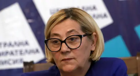 ЦИК: До дни подписваме договора за машините, няма опасност от забавяне