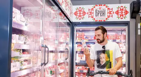 Каква домакиня е Натали Трифонова и кой пазарува в дома на Александър Сано /галерия/