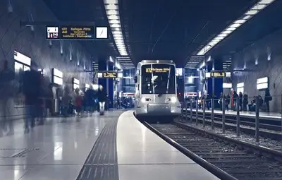 2 влака се сблъскаха в метрото на Ню Йорк, има ранен