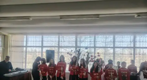 С фанфари и пламенни стихове училище "Васил Левски" във Ветово чества 3 март