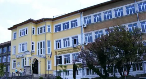 Младежи с увреждания от "Любов"  и "Надежда" ще учат в Облеклото