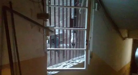 Самоделна бомба е избухнала пред офис в до Съдебната палата в София /подробности/