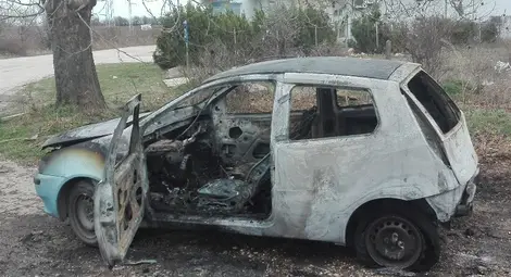 Изгоря колата на свален от волана заради дрога шофьор Изгоря колата на свален от волана заради дрога шофьор