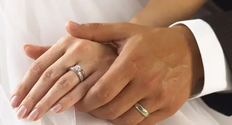 Жена и мъж, родени на една дата и в една болница, вече са семейство