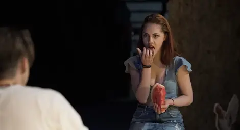 Калина Миланова преди дебюта си на русенска сцена: Лекарите лекуват телата на хората, а артистите могат да лекуват душите им