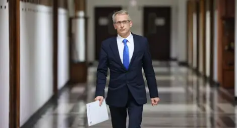 МОН иска повишаване на учителските заплати с 13.5%