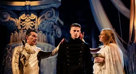 Театър &bdquo;Българска армия&ldquo; идва в Русе с &bdquo;Хамлет&ldquo;