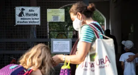 В училища в Германия ще изключват за неносене на маска