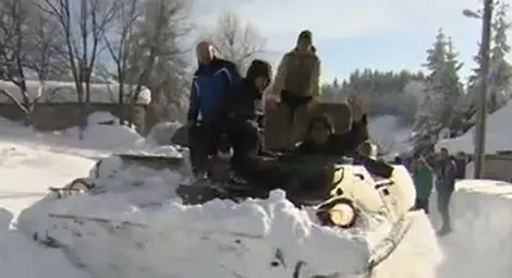 Спасителят на бедстващите при Върховръх &ndash; пловдивчанин с частна верижна военна машина