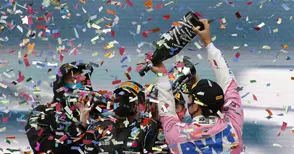 Люис Хамилтън се изравни по титли с легендата Шумахер