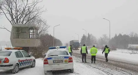 Обявиха затворените пътища в страната
