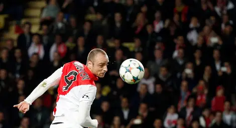 Бербатов избра Астън Вила Бербатов избра Астън Вила