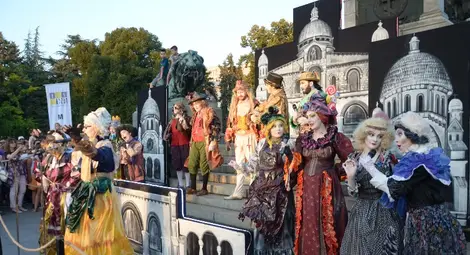 Живите статуи на театър &bdquo;Маска&ldquo; пренесоха Монмартър в Русе