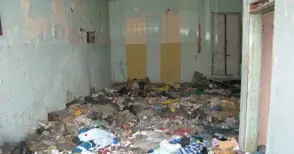 Бездомници превзеха изоставена сграда паметник на културата