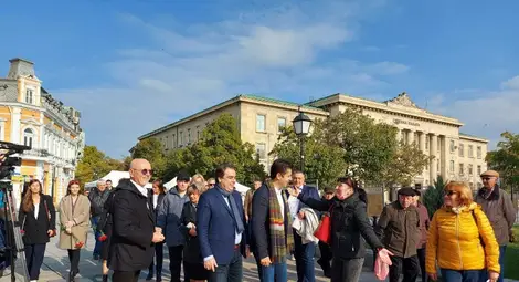 &bdquo;Продължаваме промяната&ldquo;: Ако спрем кражбите, може да имаме 4 моста над Дунав и 3 тунела под Стара планина