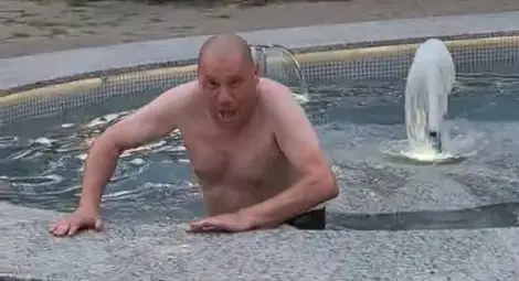 250 лева глоба за любителя на къпането в шадравана на пазарчето &bdquo;Олимп&ldquo;