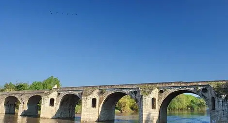 Как Кольо Фичето отказа на Париж заради Беленския мост и други фалшиви цитати във фейсбук