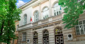 Цял клас от Математическата под карантина заради момче с Ковид-19 в първия учебен ден