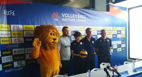 И четирима наставници /отляво надясно/ Иван Петков, Куми Накада, Карч Кирали и Герд Ван де Брьок отбелязаха русенското гостоприемство. 