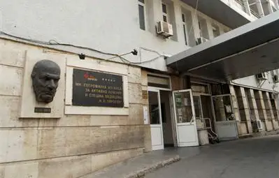 В Пирогов извършиха уникална операция на 15-годишно момче с "обущарски гърди"