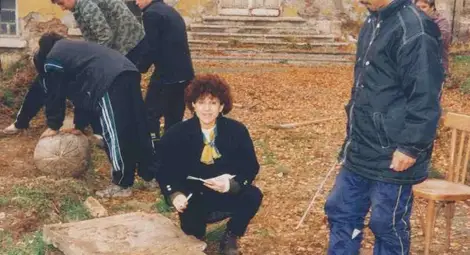 Теодора Бакърджиева кара  времето да говори на глас