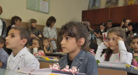 За 175-та година би училищният звънец в Русе