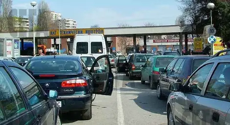 Катаджии ще раздават хендс фрий на новите шофьори