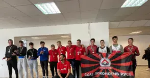 Гребците на „Локо“ с два златни и бронзов медал на държавното за юноши