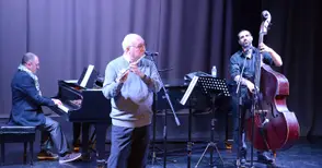 Именити музиканти поканиха  ученици на джаз пътешествие