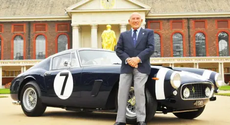 Отиде си легендарният сър Стърлинг Мос