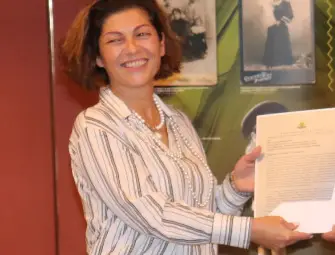 Толя Чорбаджиева на откриването на изложбата в Русе. Снимки: Архив