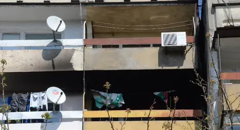 Безработен изгоря при необясним пожар в дома си