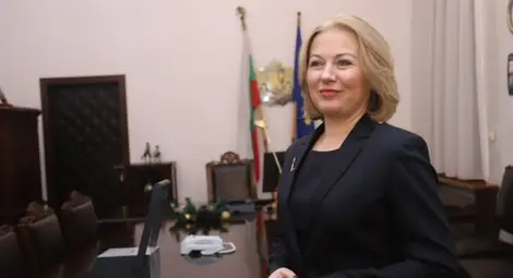 Надежда Йорданова: Обмисля се механизъм за временно отстраняване от длъжност на главния прокурор
