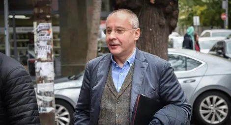 Станишев: Ако си затваряме очите сега, след години обществото ни ще се дели на две - насилници и жертви Станишев: Ако си затваряме очите сега, след години обществото ни ще се дели на две - насилници и жертви