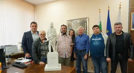 Учредяват сдружение за издигане на паметник на Панайот Хитов