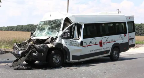 Петима ранени при тежка катастрофа на пътя Добрич-Варна