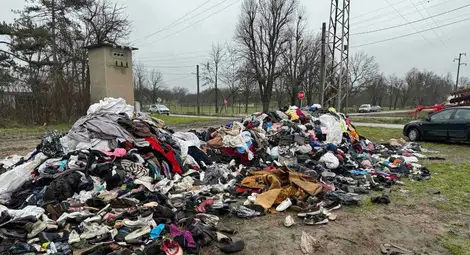 Замърсени терени с отпадъци от текстил в с. Голямо Враново. Снимка: РИОСВ