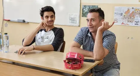 Пиесата &bdquo;Странна случка с куче през нощта&ldquo; събра актьори и млади театрали в Английската гимназия в Русе