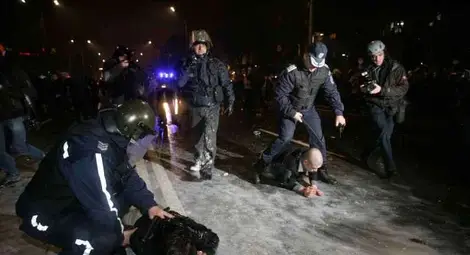 Жандармерията окървави протеста на Орлов мост /галерия/