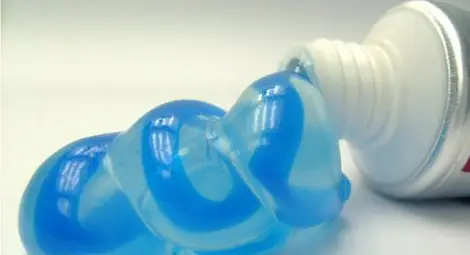 Химикал в известна марка паста за зъби причинява рак и безплодие?