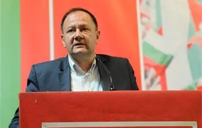 Миков на шествието на БСП: Правата на трудещите се да се отстояват всеки ден