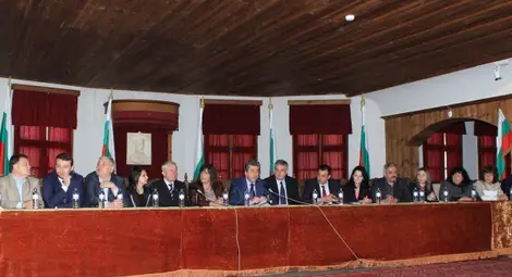 АБВ представи евролистата си: Води Калфин, втори е ген. Михов