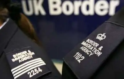 "Гардиън": Отношението към българите е срамно