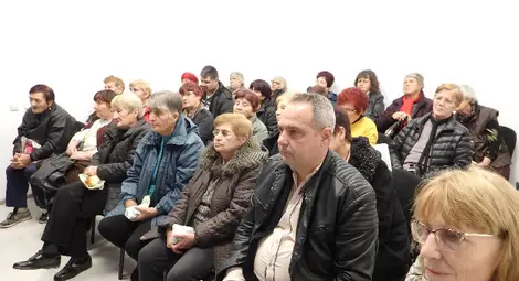 Деца и пенсионери от Ценово заедно отбелязаха Деня на християнското семейство /галерия/