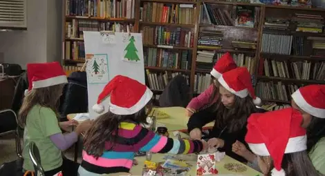 Ателие "Ре-дизайн" в библиотеката вдъхва нов живот на старите предмети /галерия/ Ателие "Ре-дизайн" в библиотеката вдъхва нов живот на старите предмети /галерия/