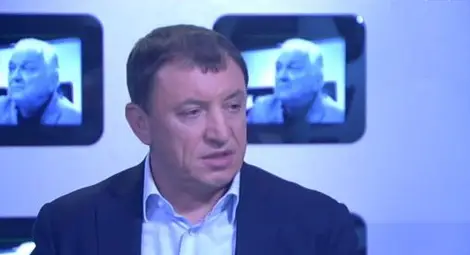 Алексей Петров: Видях паспорта на Петко Сертов, той е при жена му Алексей Петров: Видях паспорта на Петко Сертов, той е при жена му